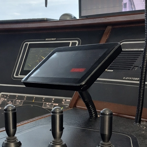 EXOR JSmart in stuurhuis binnenvaartschip 1